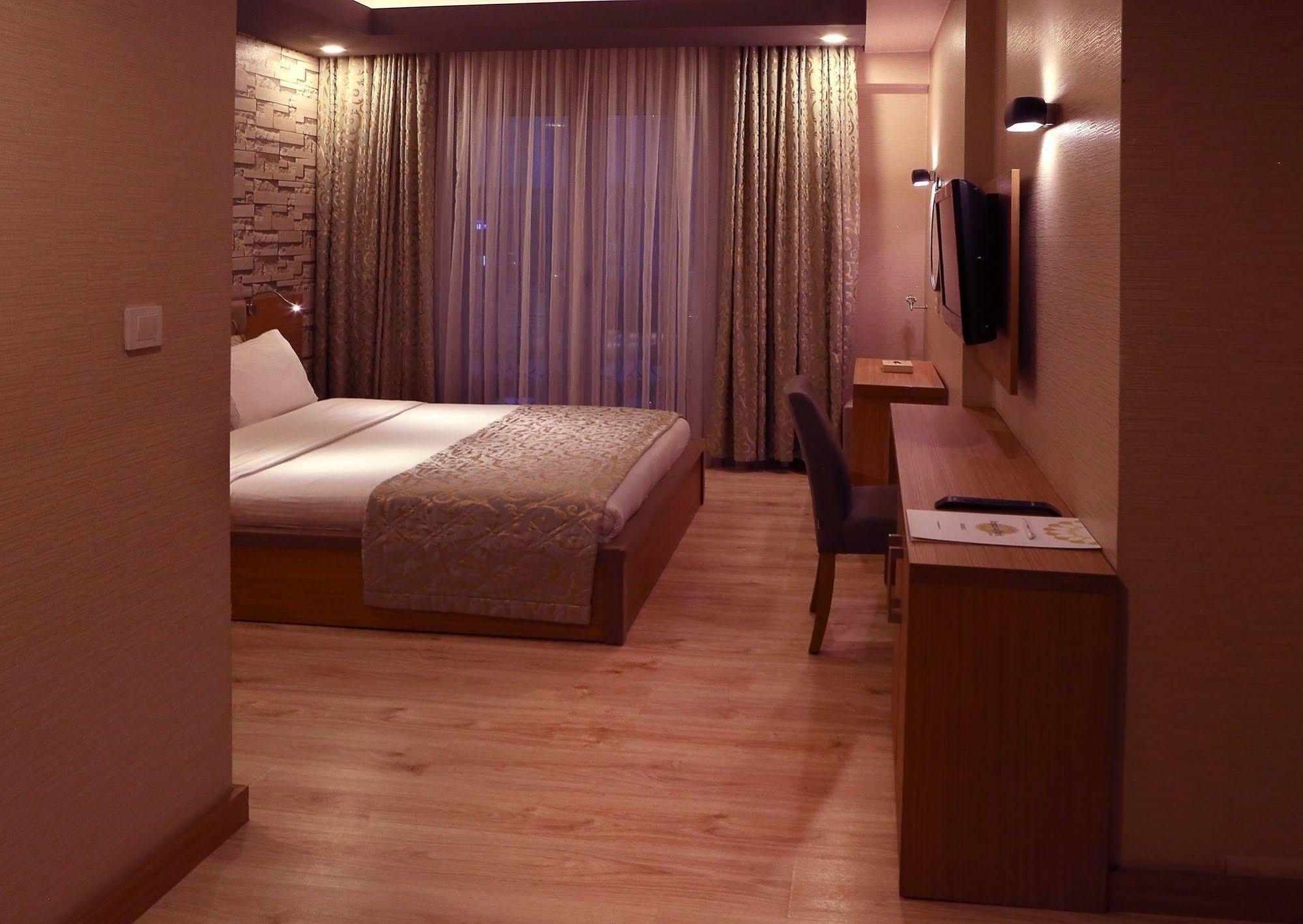 Imperial Park Hotel Измит Екстериор снимка