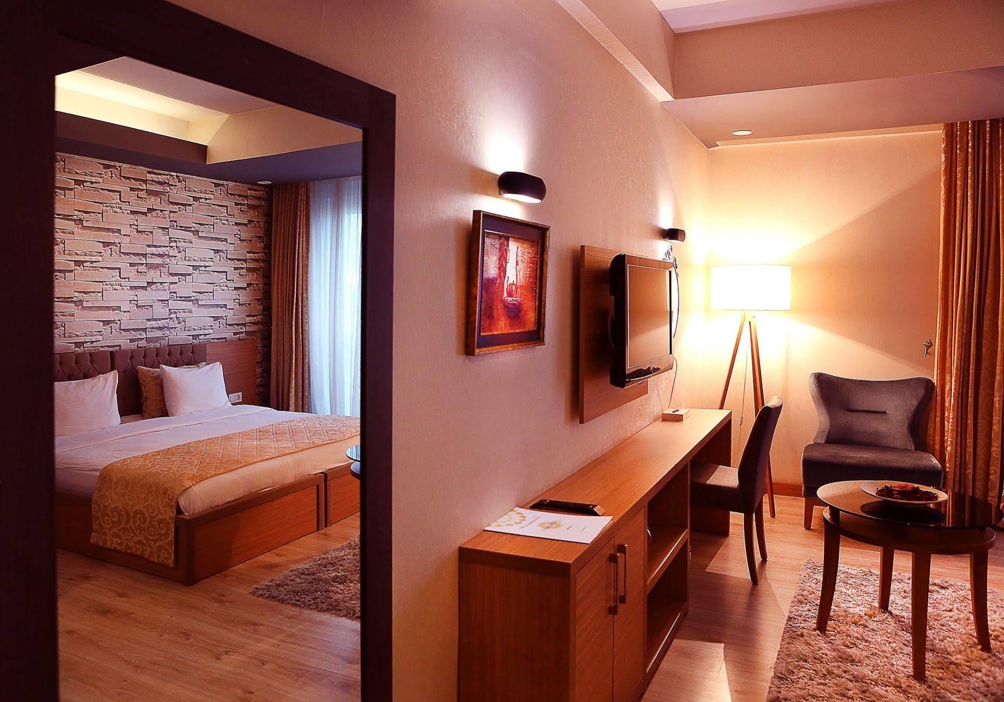 Imperial Park Hotel Измит Екстериор снимка