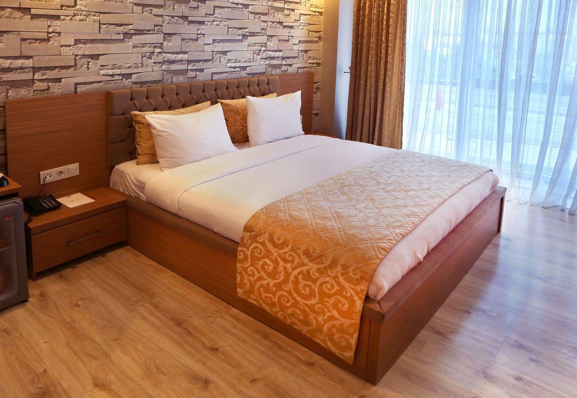 Imperial Park Hotel Измит Екстериор снимка